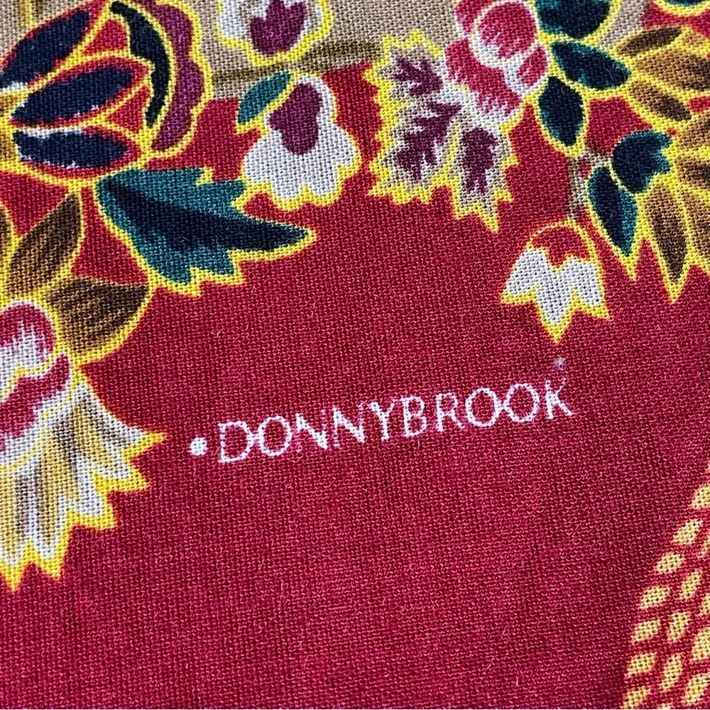Donny‎ Brook Vintage Scarf granny core
